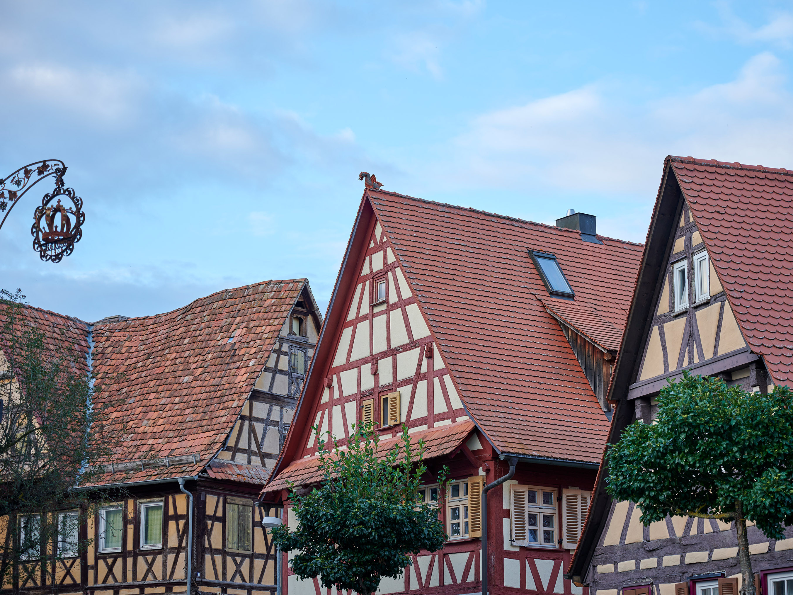 Historische Fachwerkhäuser im Ortsteil Zaisersweiher